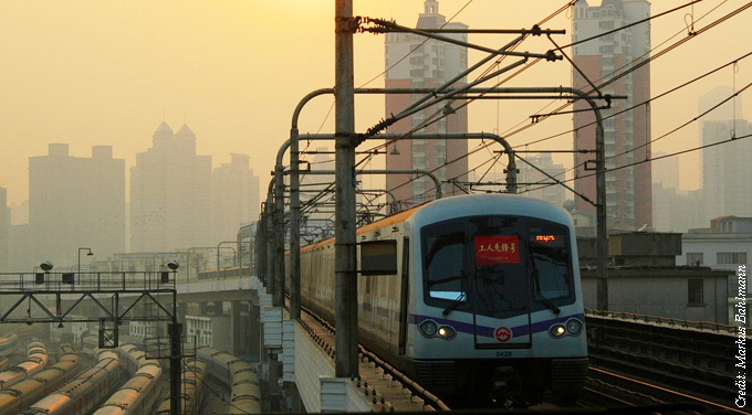 metro smoggy dusk